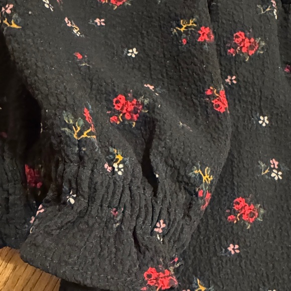 GAP - Picture 4 of 11